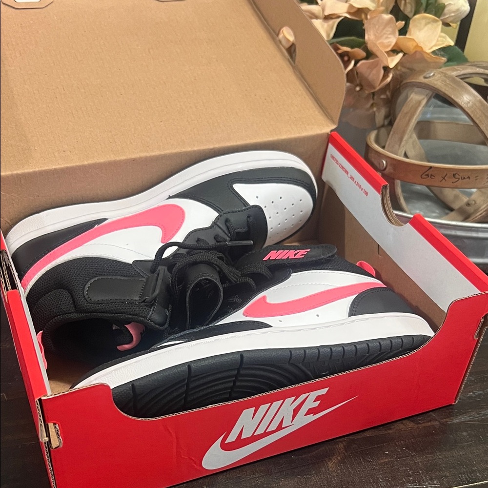 Nike Kids' Black and Pink Sneakers